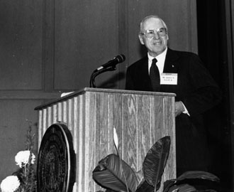 Jim Lovell Delivering an Ubben Lecture
